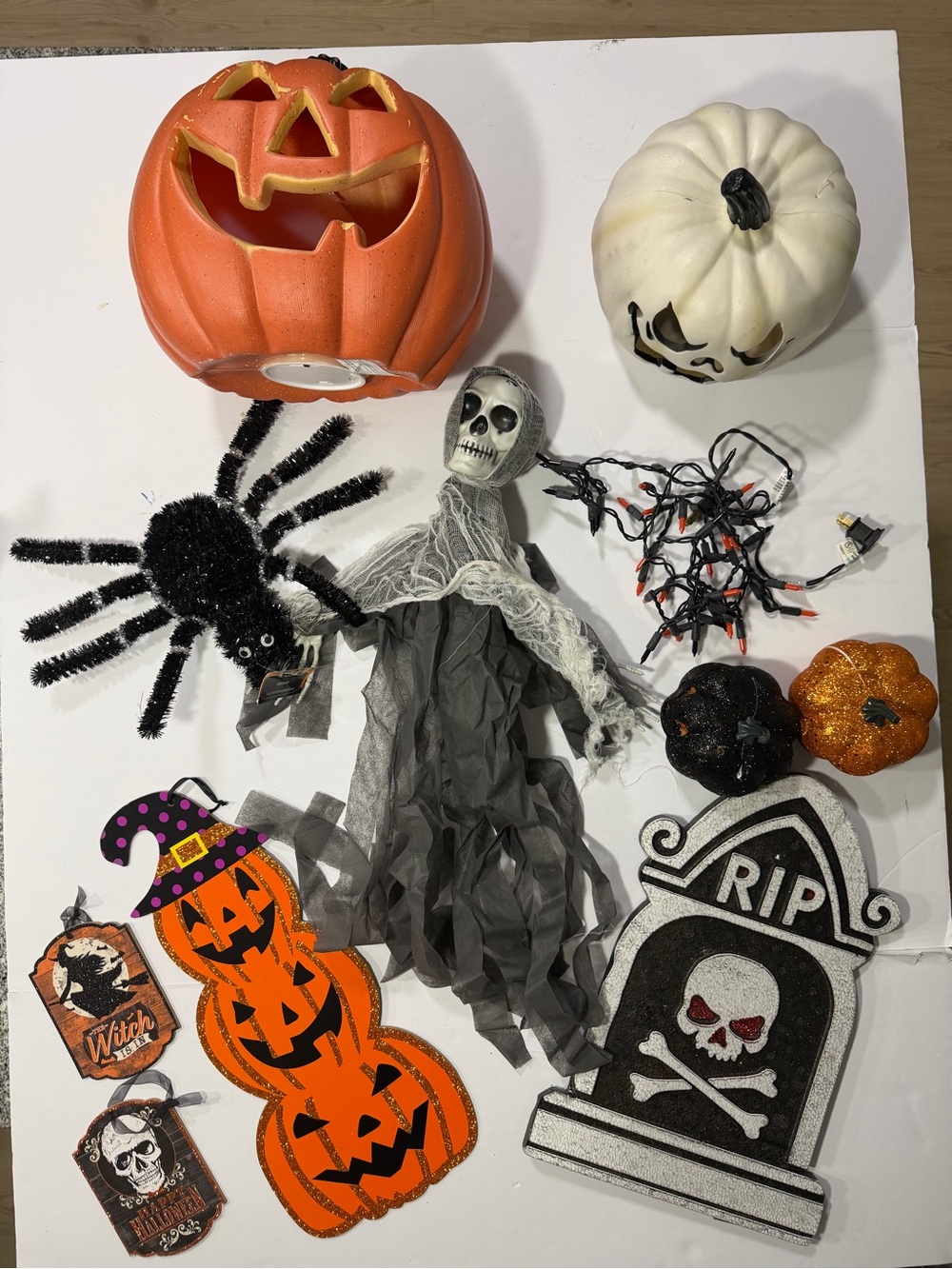 Halloween decor bundle